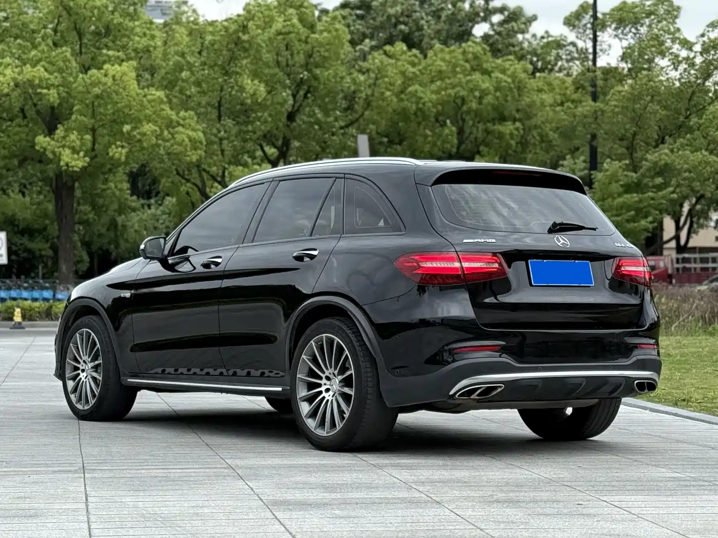 Mercedes-Benz GLC AMG