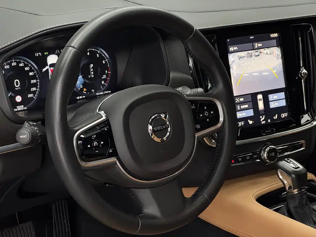 Volvo V90 2017 Cross Country T5 AWD