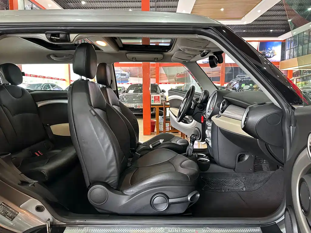 MINI Mini Clubman — миниатюра 10