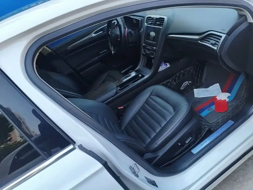Ford Mondeo — миниатюра 25