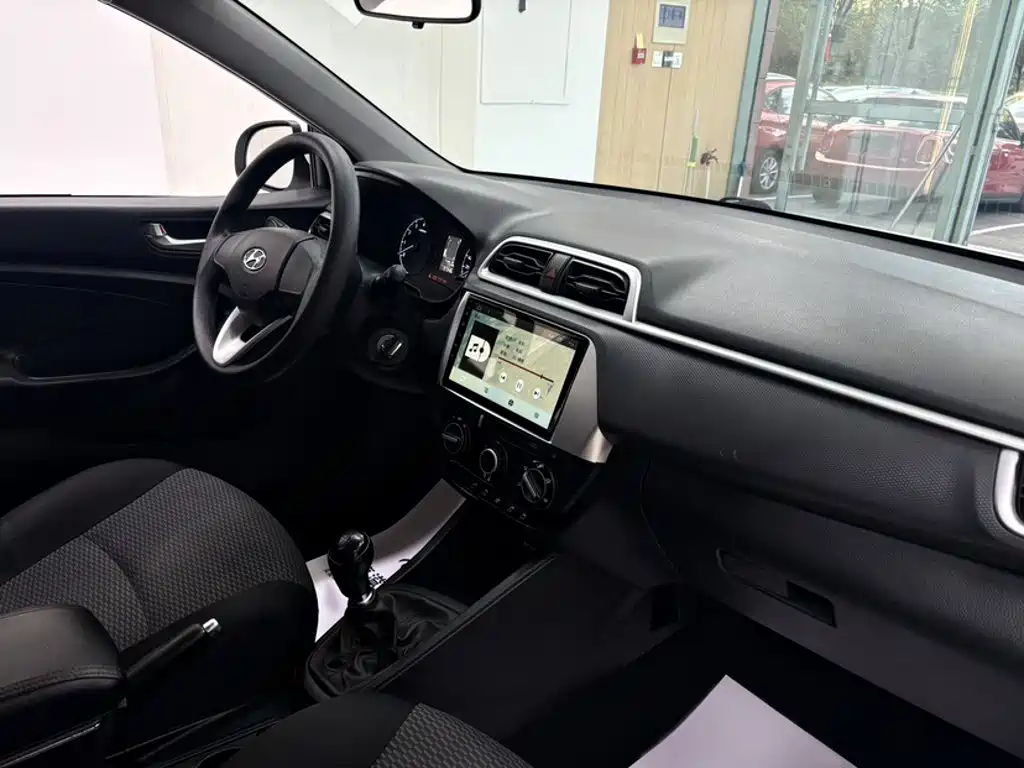 Hyundai Verna — миниатюра 15