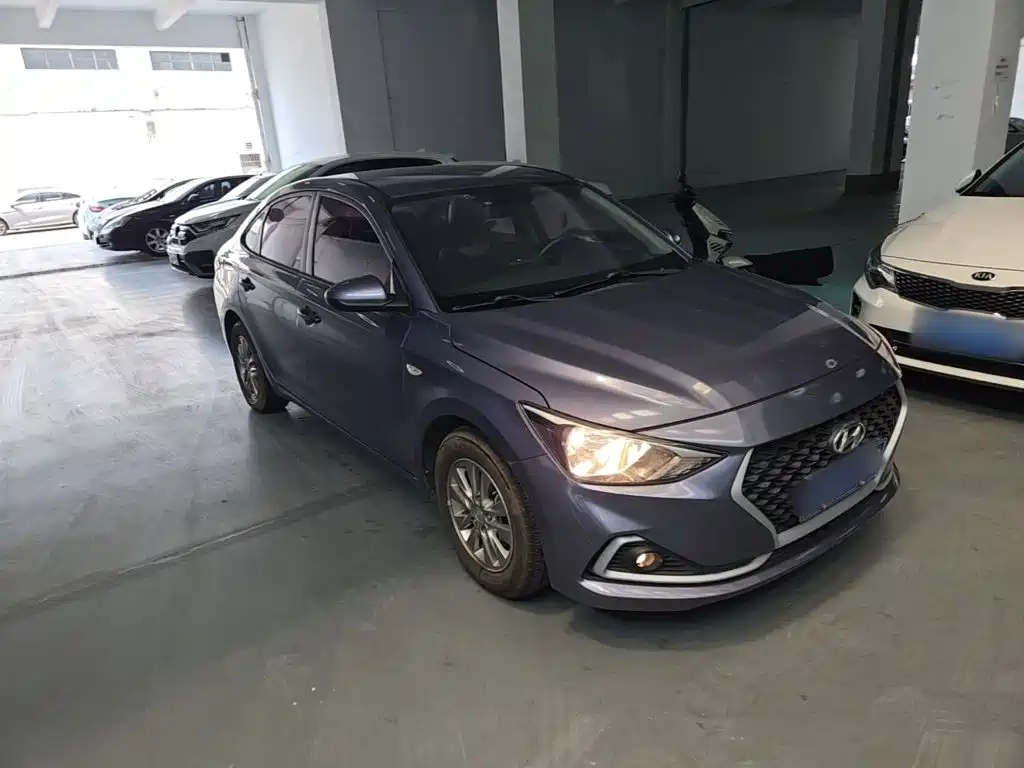 Hyundai Elantra — миниатюра 4