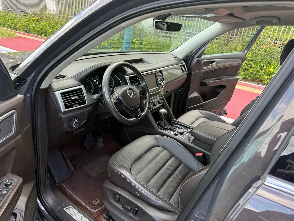 Volkswagen Teramont — миниатюра 8