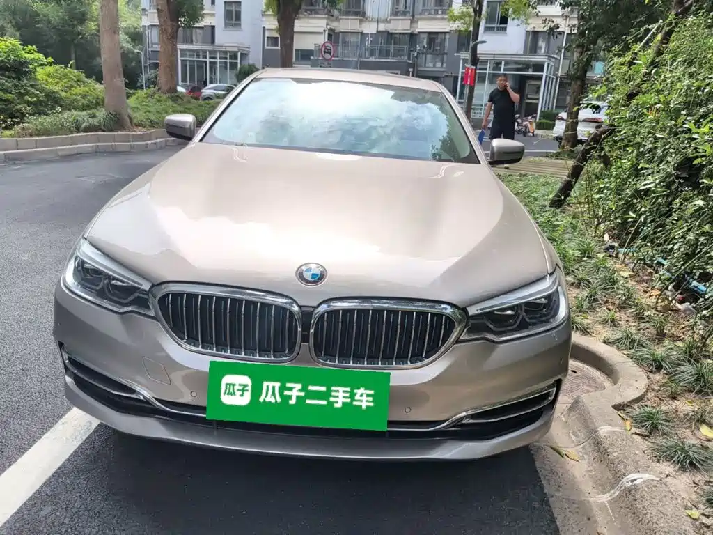 BMW 5 Series New Energy — миниатюра 3