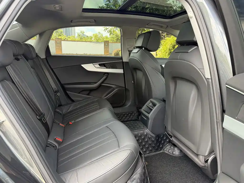Audi A4L — миниатюра 12