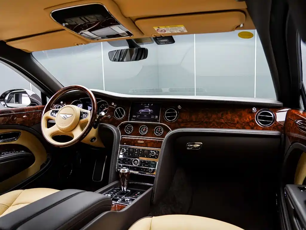 Bentley Mulsanne — миниатюра 21