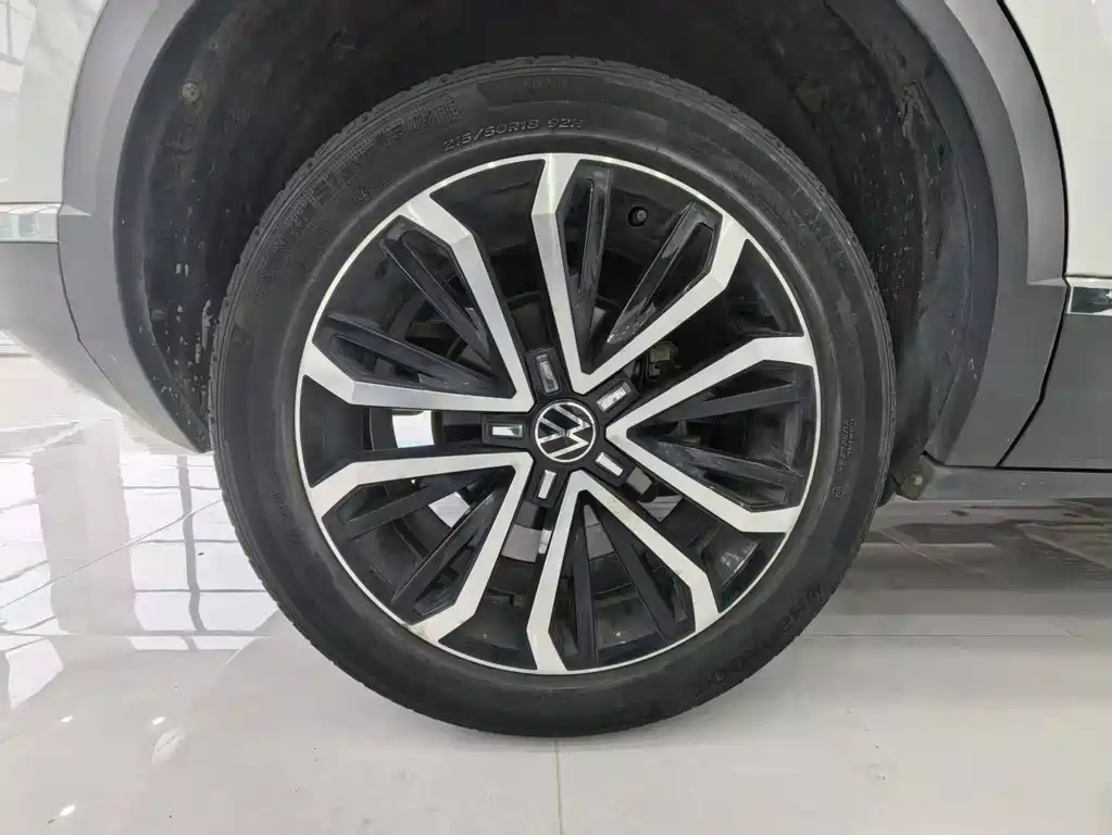 VOLKSWAGEN T ROC EXPLORING SONGS