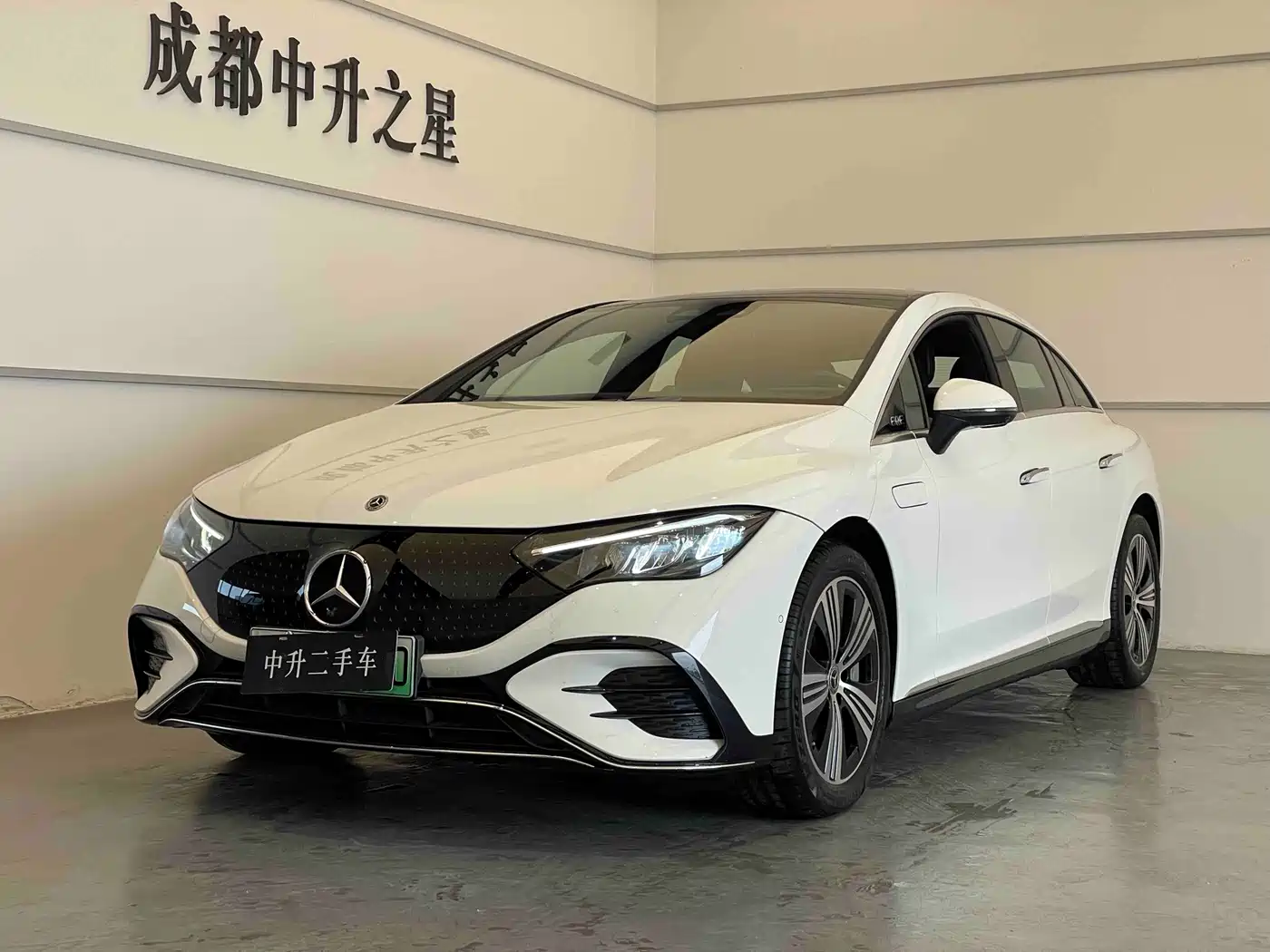 奔驰EQE 2025款 500 4MATIC 豪华版 2025