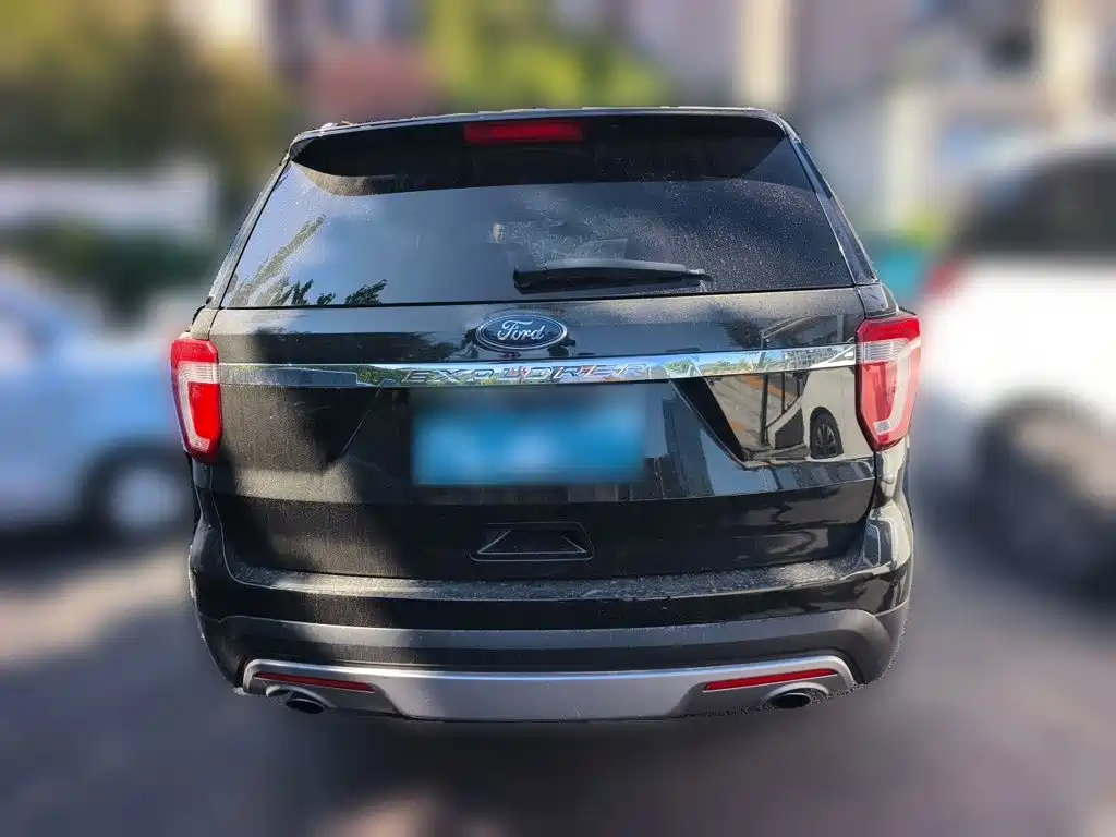 Ford Explorer (Import) — миниатюра 5