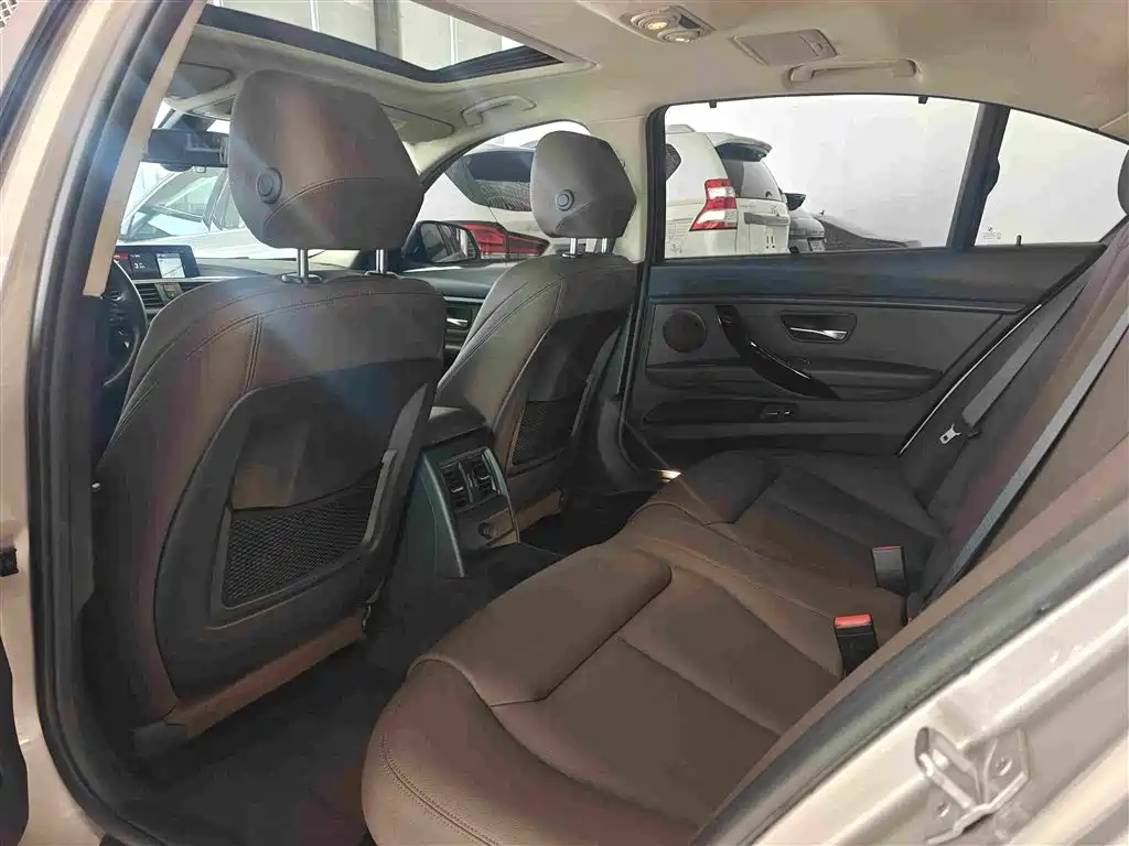 BMW 3 Series — миниатюра 11