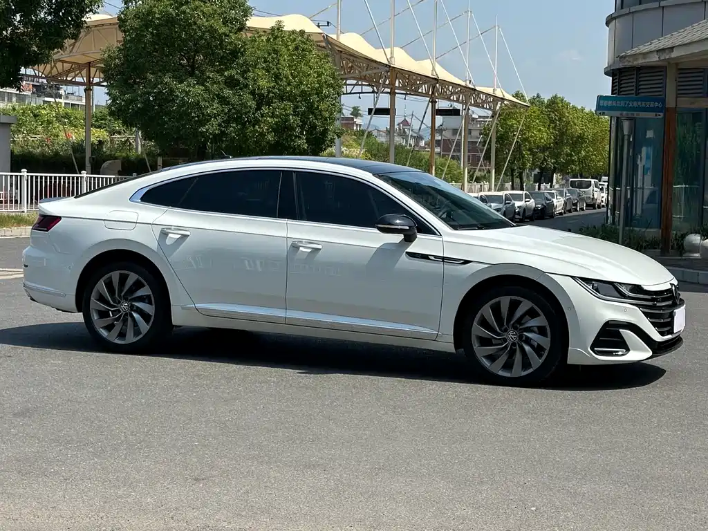 Volkswagen CC — миниатюра 3