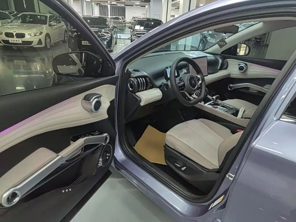 BYD Yuan Plus — миниатюра 12