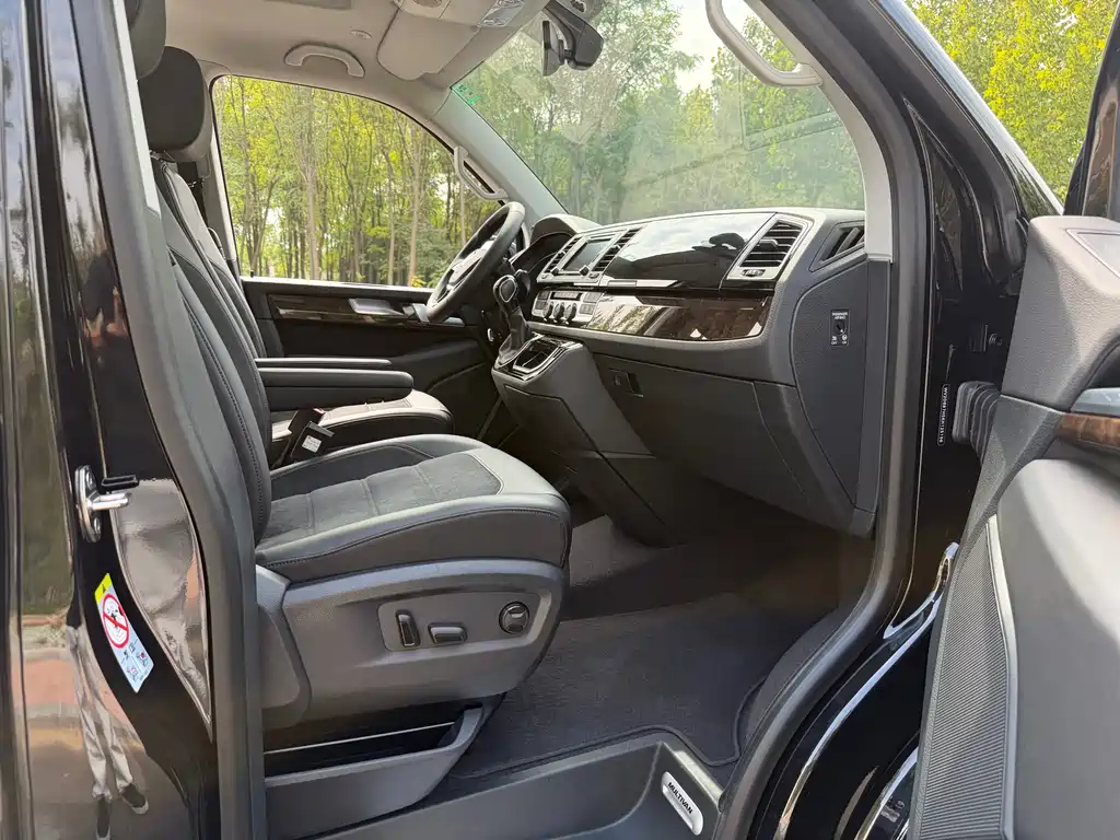 Volkswagen Multivan — миниатюра 15