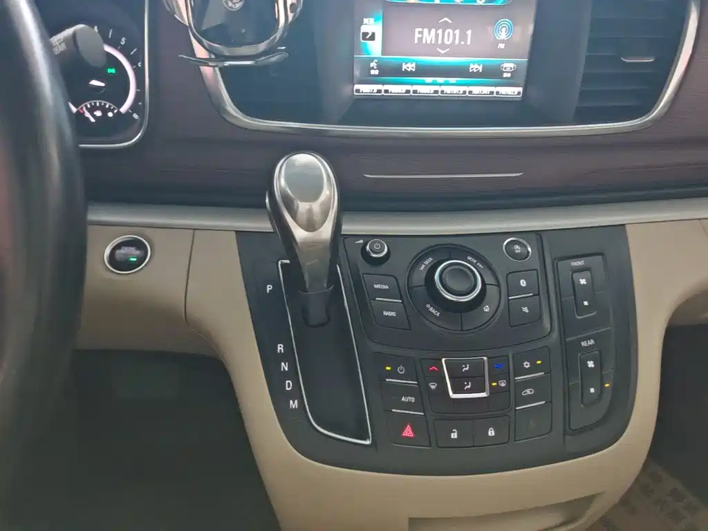Buick GL8 — миниатюра 14