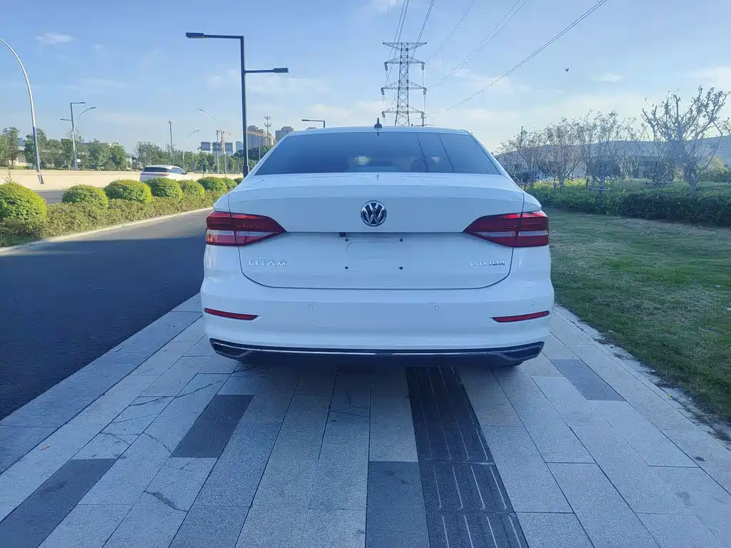 Volkswagen Lavida — миниатюра 6