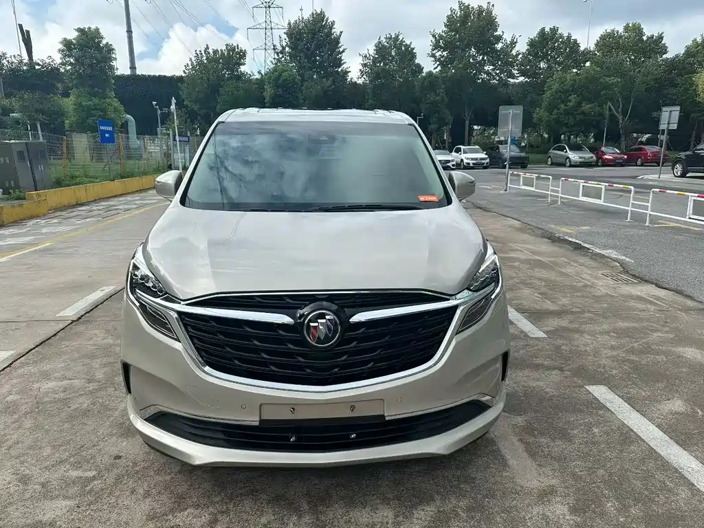 Buick GL8 — миниатюра 2