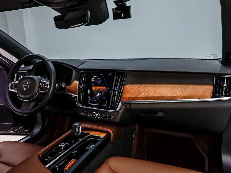 Volvo S90 — миниатюра 12