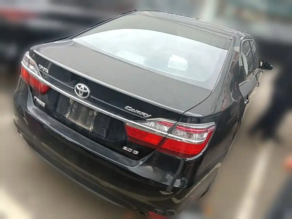 Toyota Camry — миниатюра 10