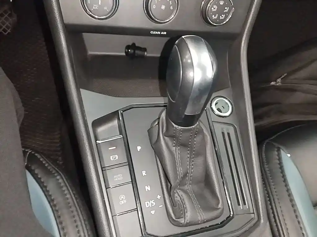 Volkswagen Lavida — миниатюра 14