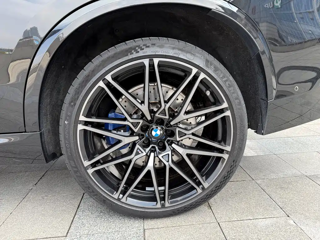 BMW X5 M