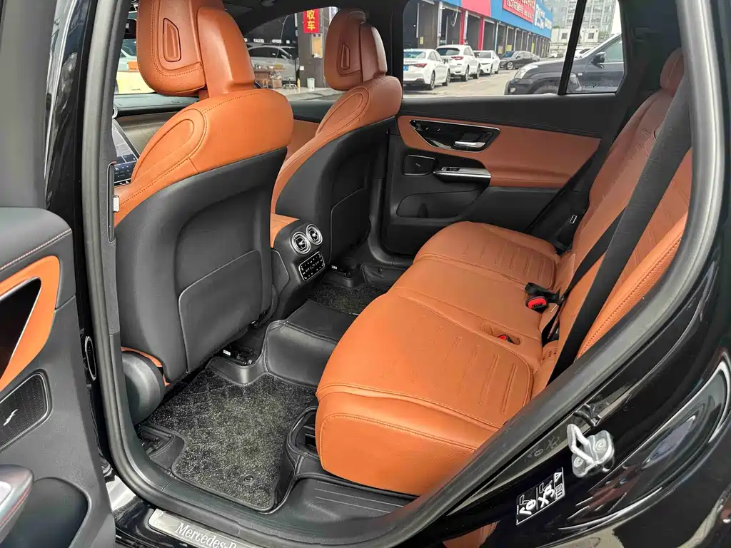Mercedes-Benz GLC 2023 GLC 300 L 4MATIC 7 мест