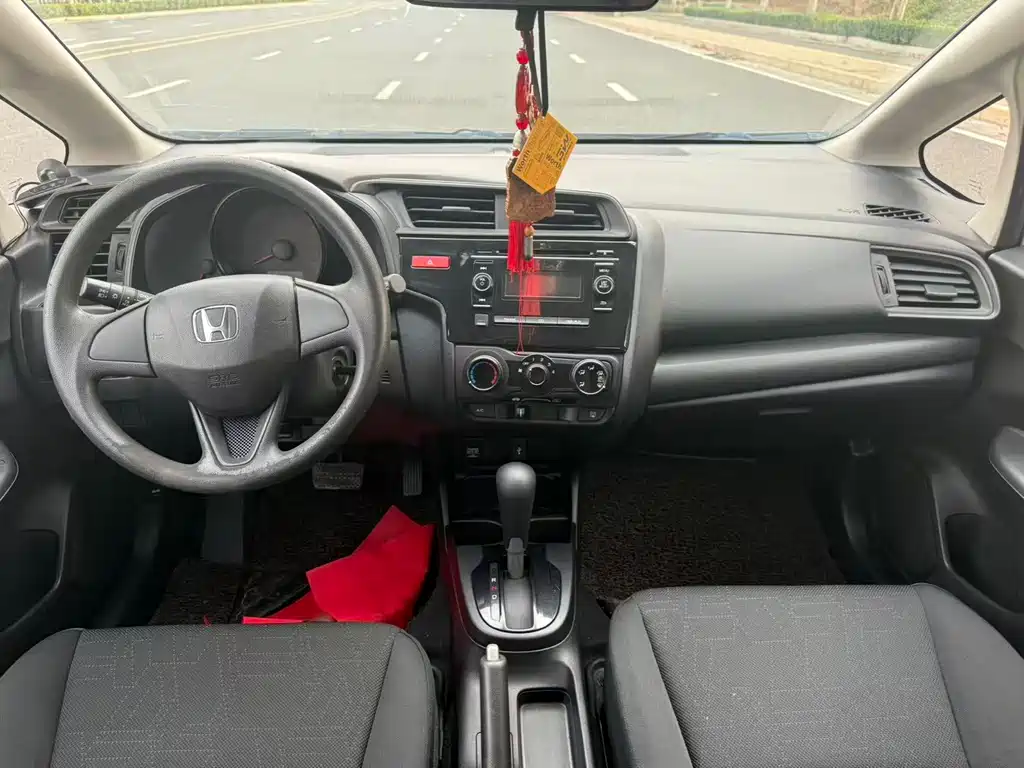 Honda Fit — миниатюра 5