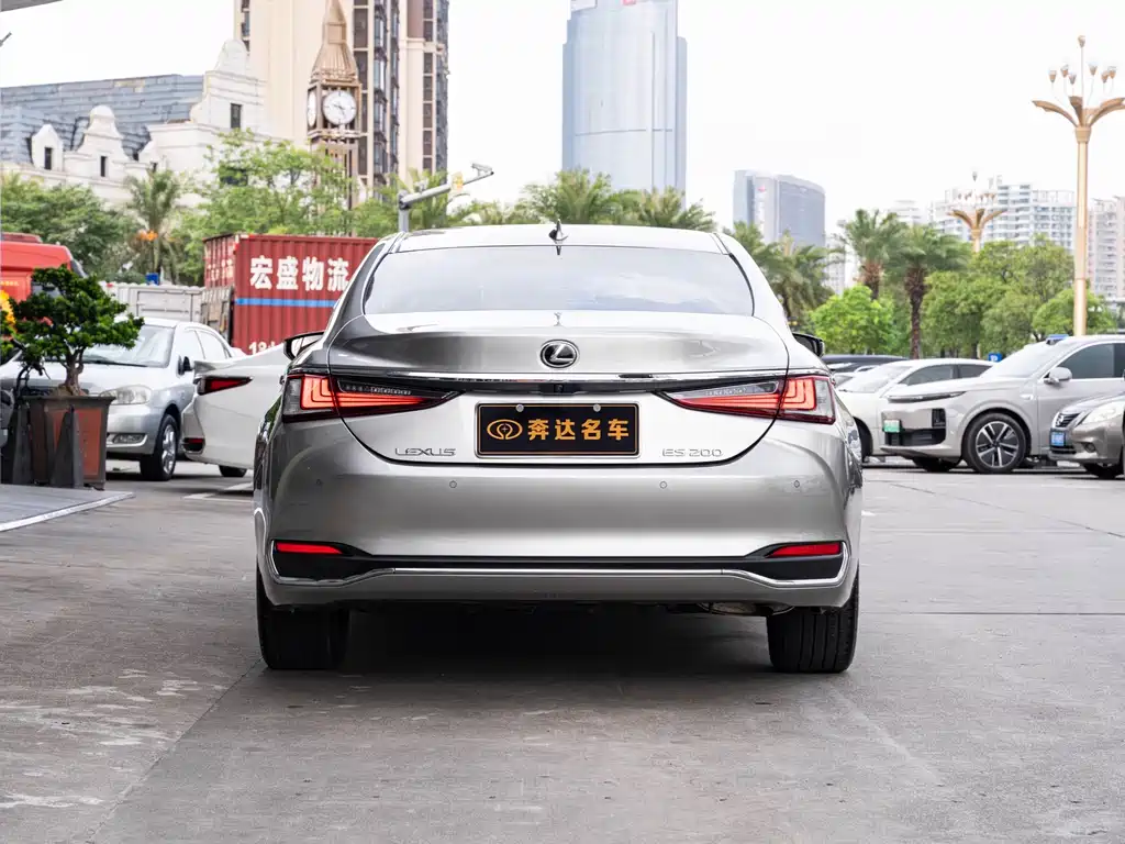 Lexus ES 2024 200