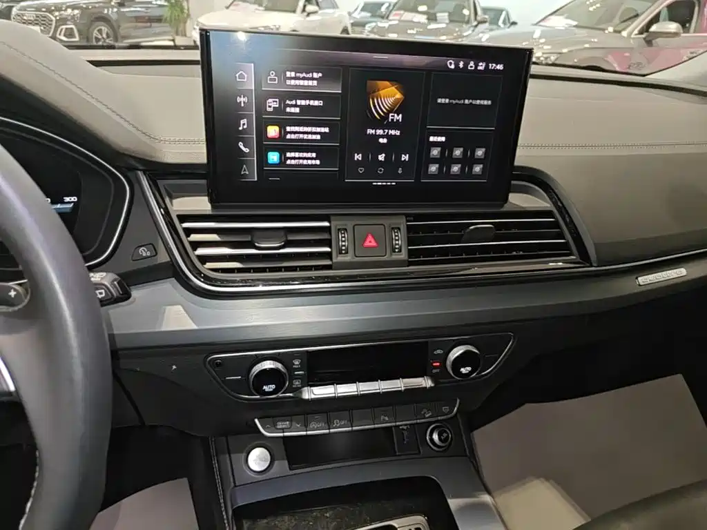 Audi Q5L — миниатюра 13