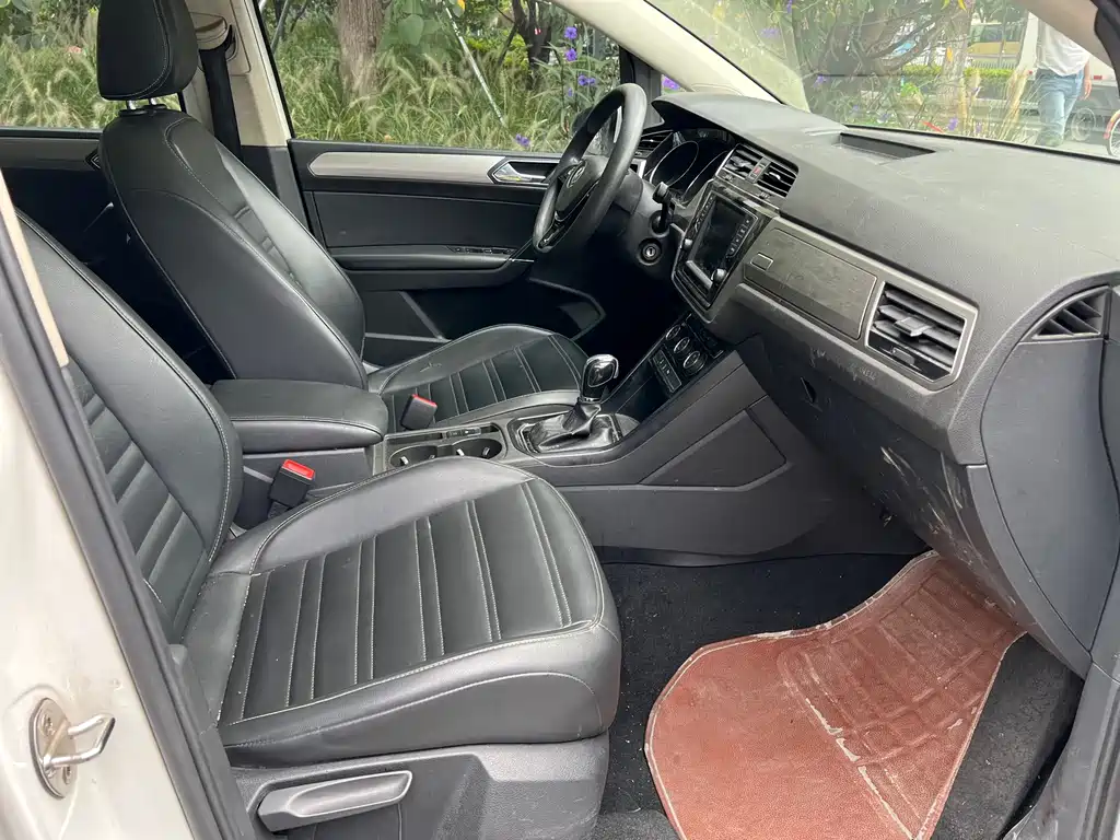 Volkswagen Touran — миниатюра 12