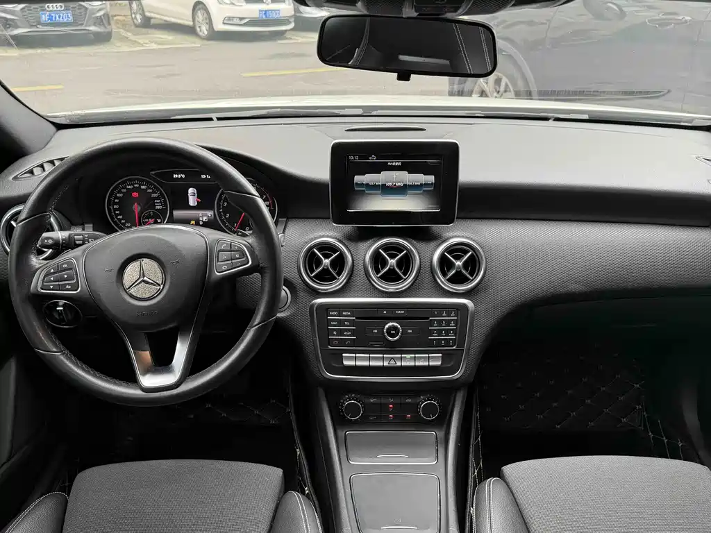 Mercedes-Benz A-Class (Import) — миниатюра 12