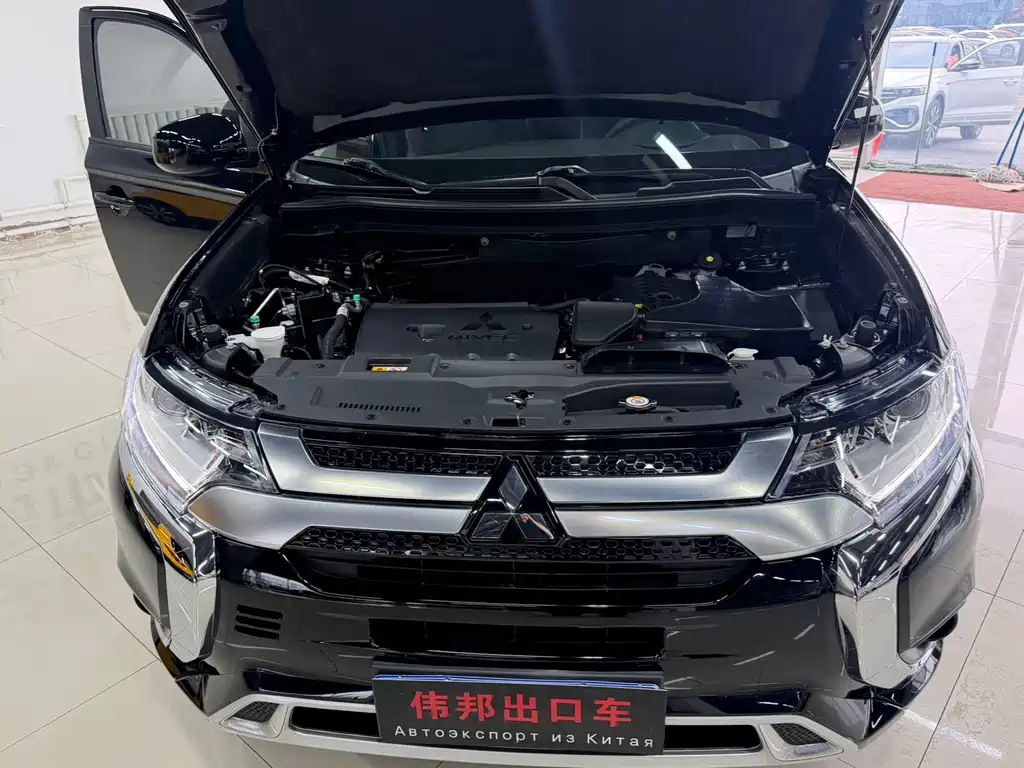 Mitsubishi Outlander — миниатюра 19