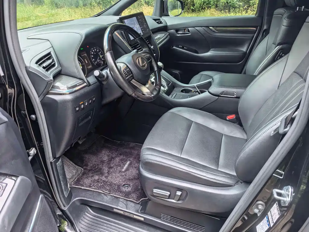 Lexus LM — миниатюра 4