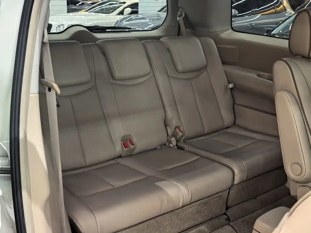 Nissan Quest — миниатюра 12