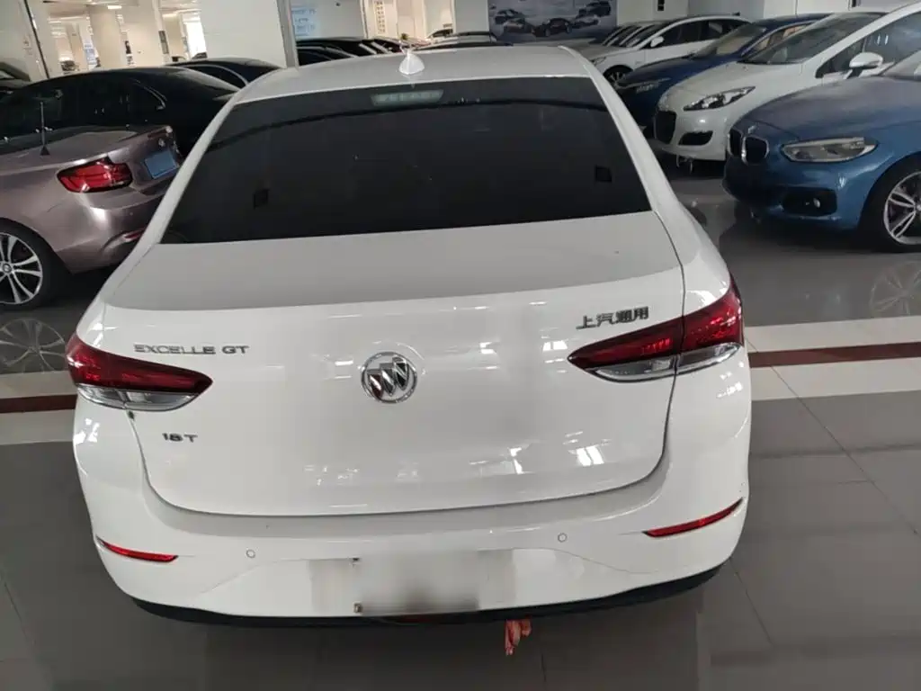 Buick Excelle — миниатюра 6