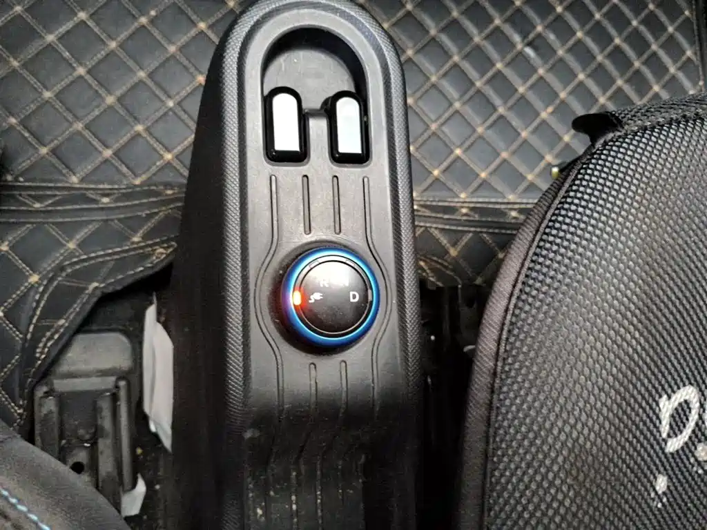 Wuling MINIEV — миниатюра 7