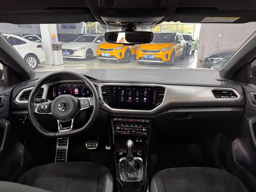 Volkswagen T-Roc — миниатюра 17