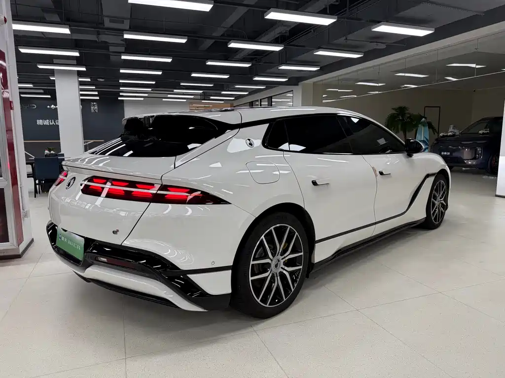 Denza Denza Z9GT — миниатюра 4