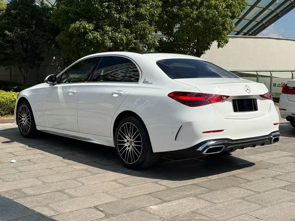 Mercedes-Benz C-Class — миниатюра 7