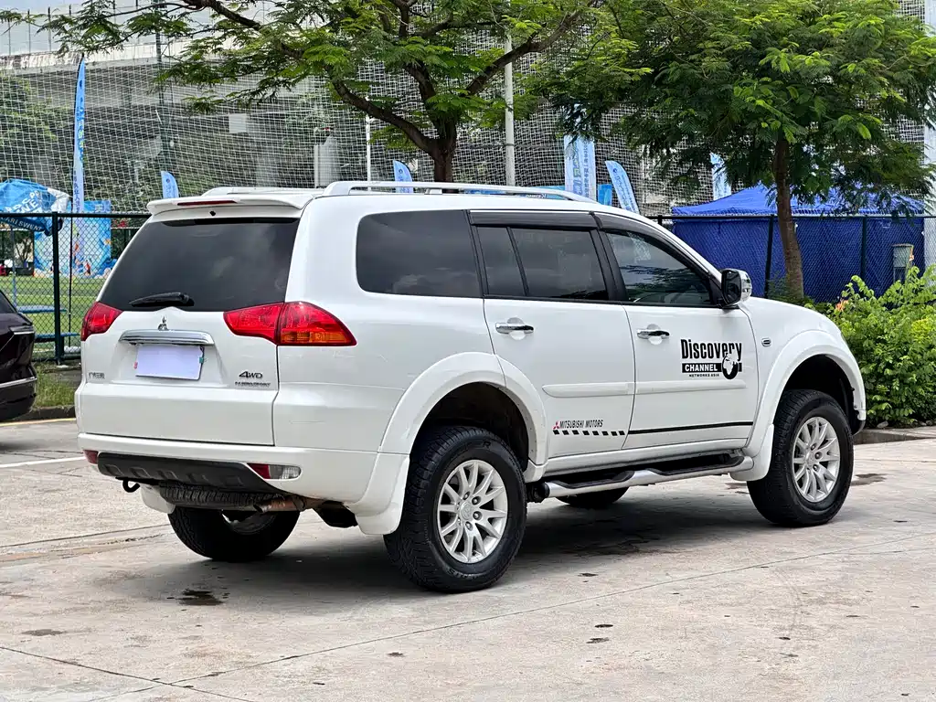 Mitsubishi Pajero Sport 2013 3.0L AT Flagship