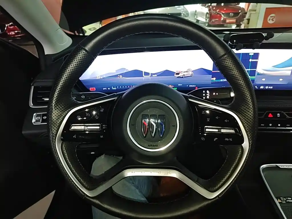 Buick LaCrosse — миниатюра 11