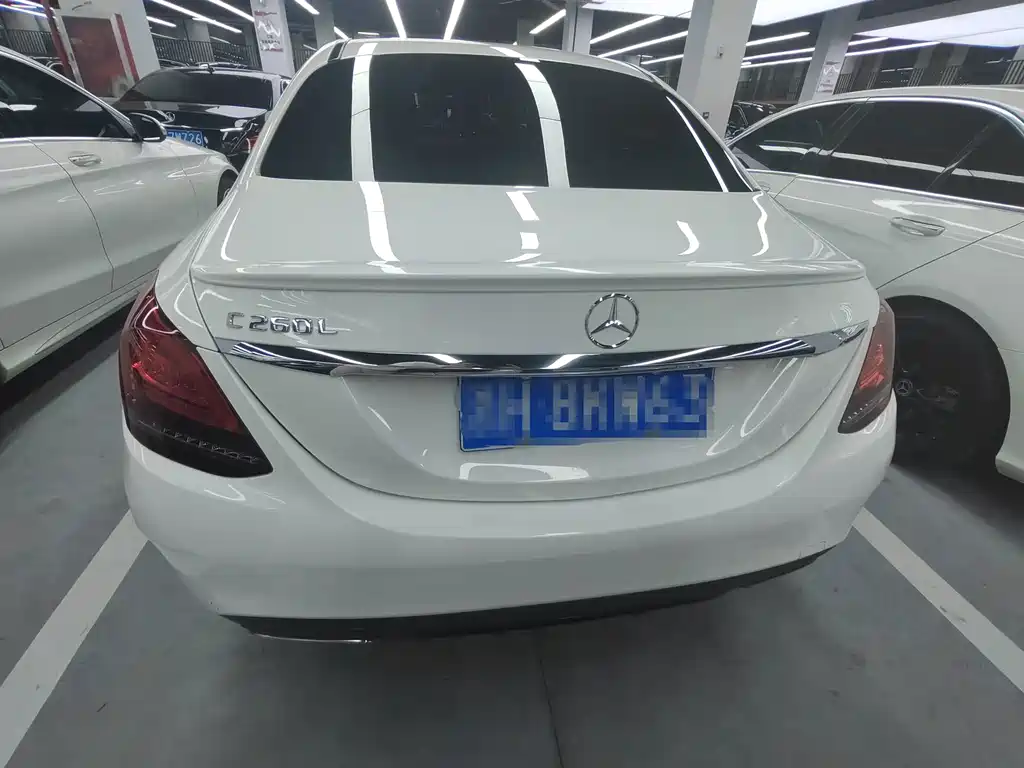 Mercedes-Benz C-Class — миниатюра 16