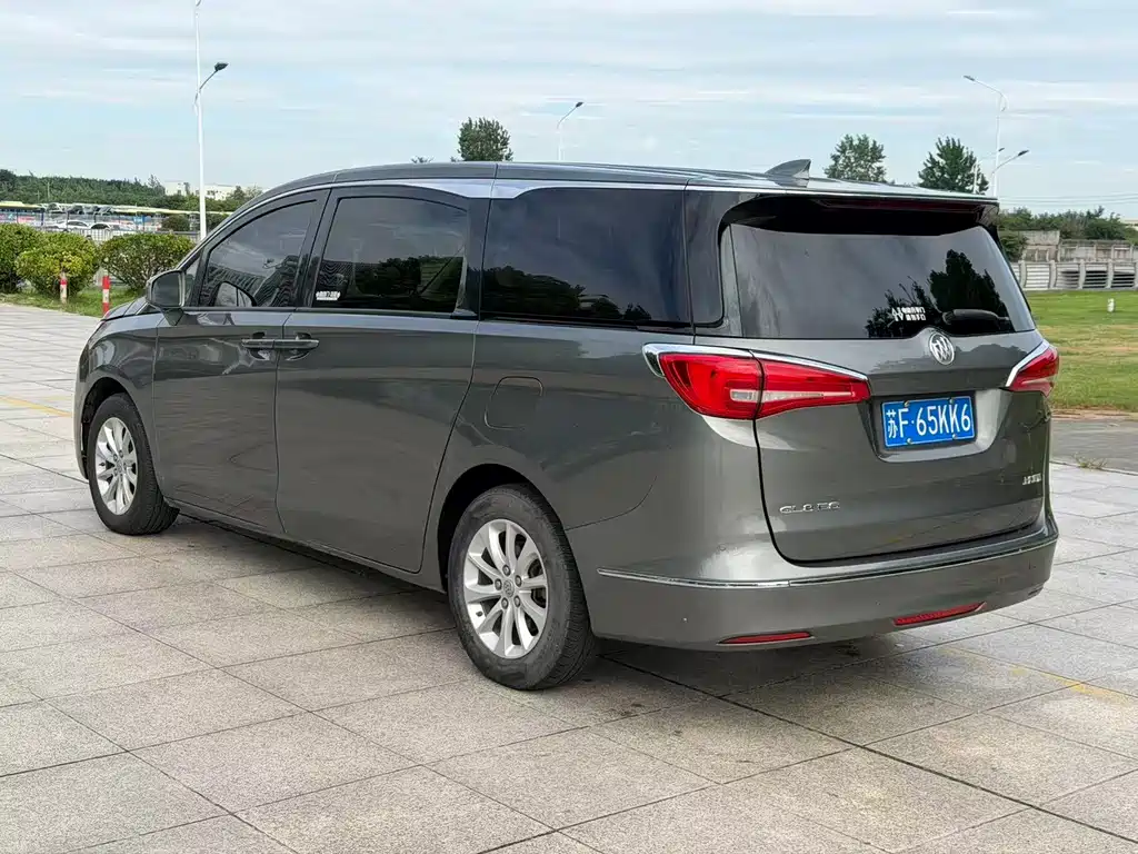 Buick GL8 — миниатюра 7