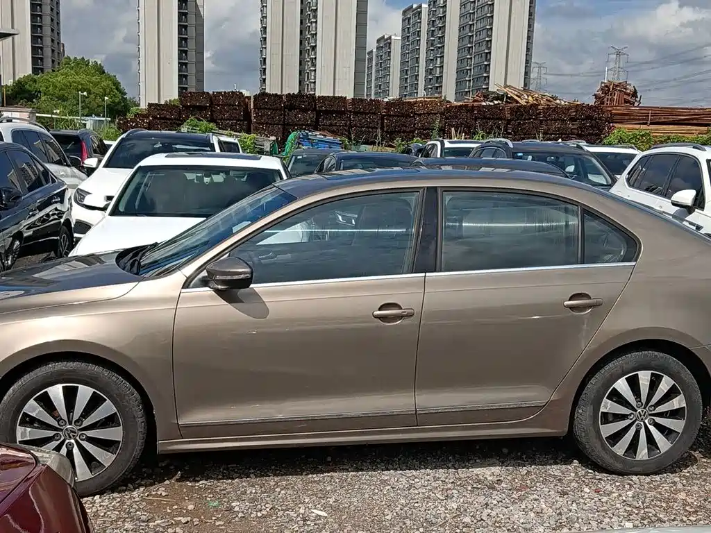 Volkswagen Sagitar — миниатюра 3
