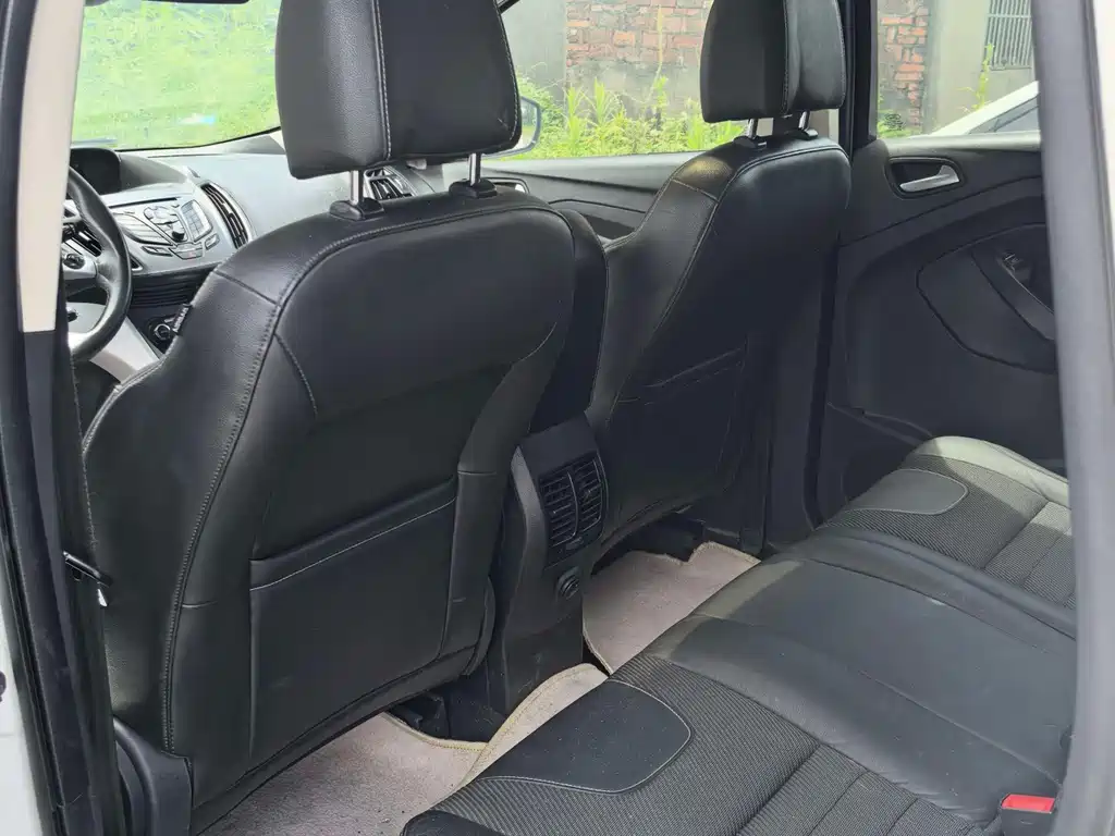 Ford Kuga — миниатюра 4