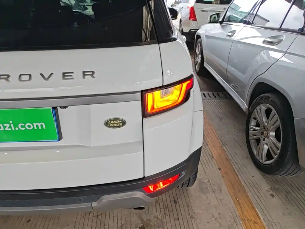 Land Rover Evoque — миниатюра 8