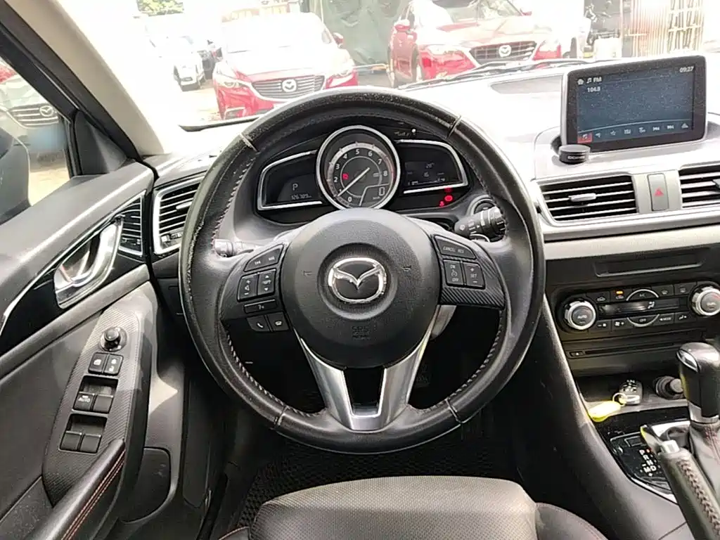Mazda 3 Axela — миниатюра 11