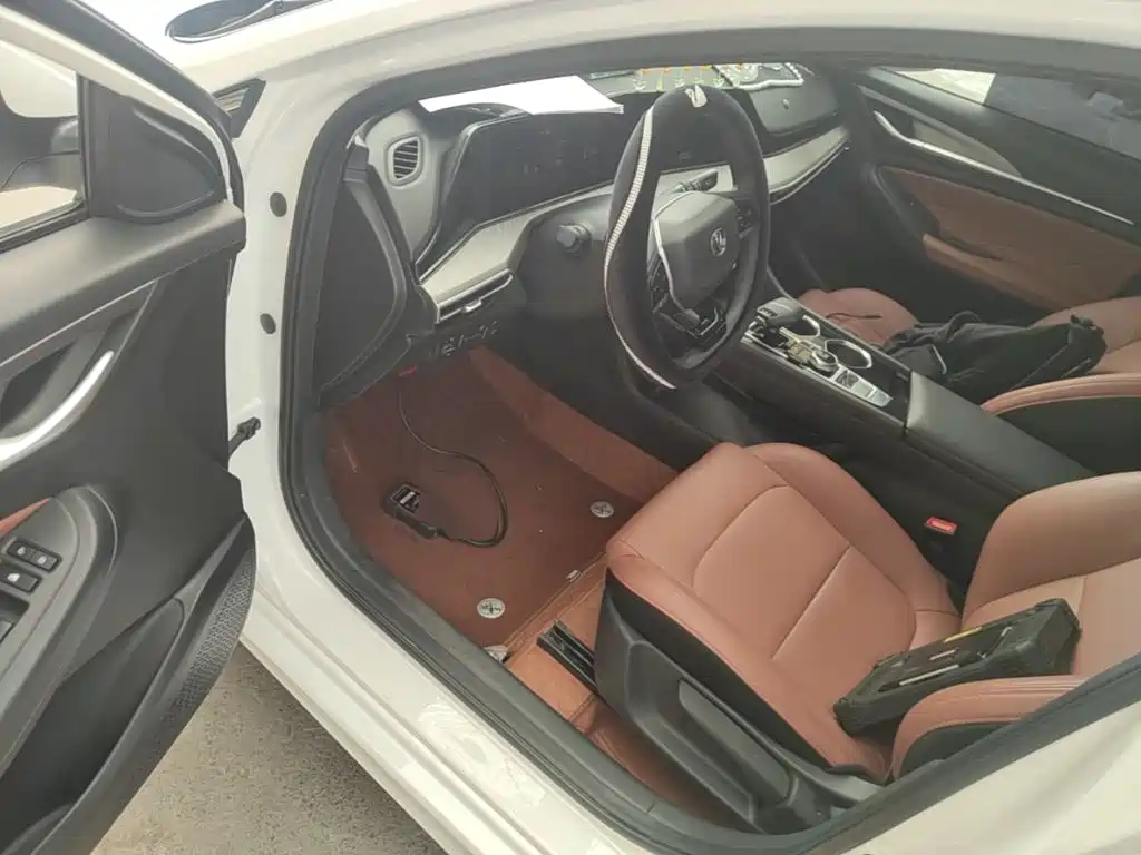 Changan Eado — миниатюра 16