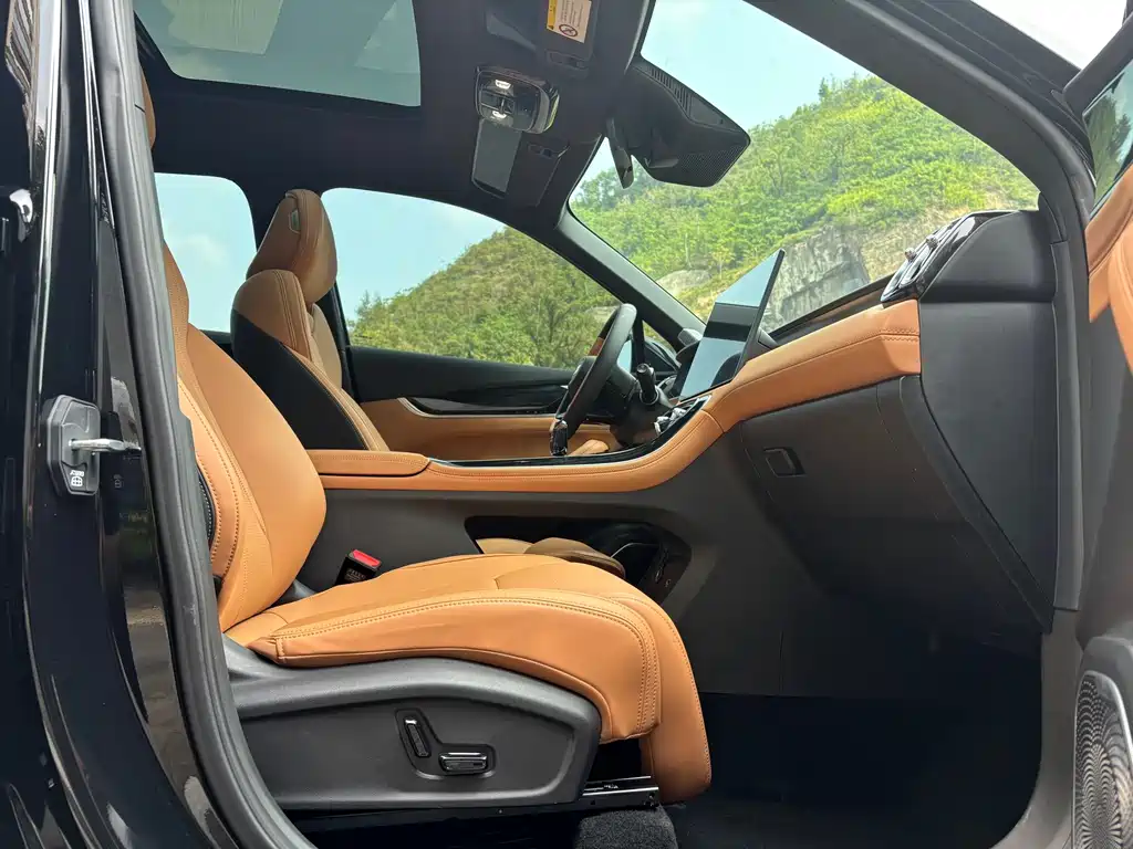 Geely Boyue L — миниатюра 5