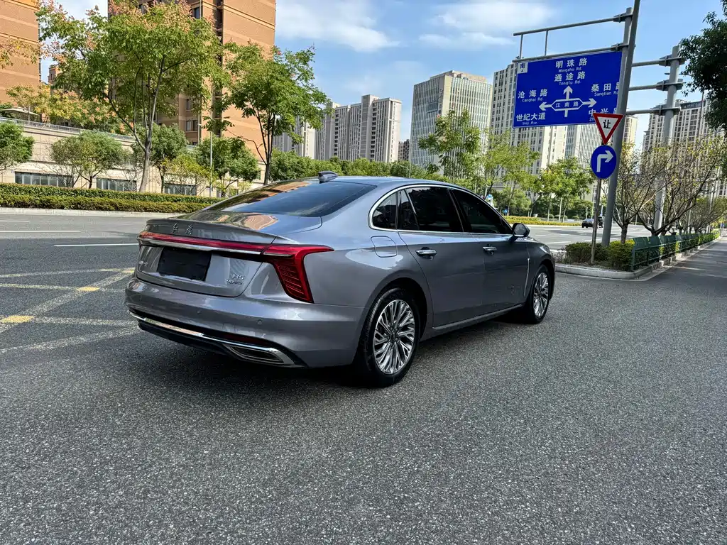 Hongqi Hongqi H5 — миниатюра 14