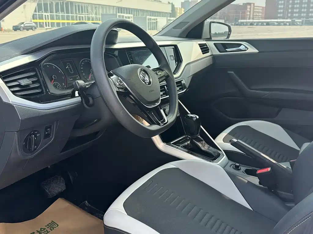 Volkswagen Polo — миниатюра 4